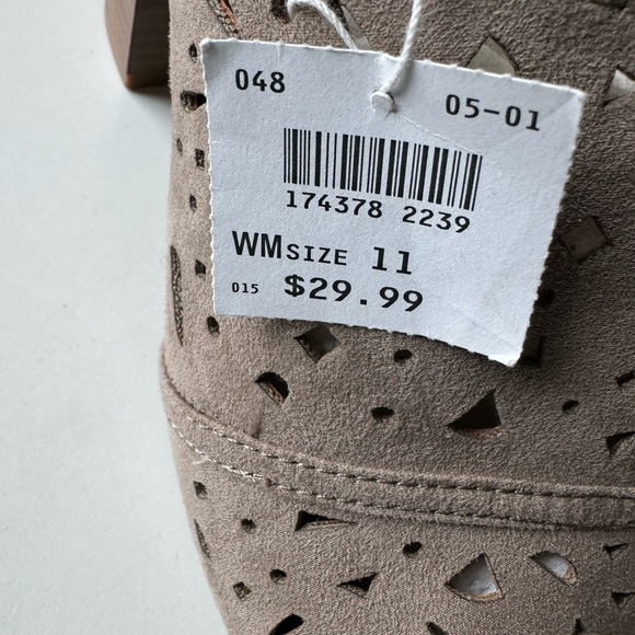 Retro American Eagle Outfitters Gray Leather Slip On Peeptoe Chunky Heels NWT 11 - Picture 7 of 9